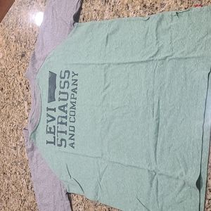 Levi T-shirt, Boys XL , Like New